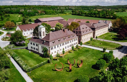 Muennerstadt Apartment | Modern apartment in a quiet location with a fantastic view