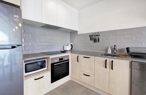 Fernhill Apartment | Modern, Plush & Picturesque - Brand New Townhouse