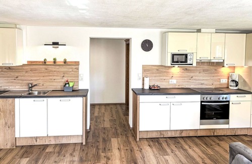 Schnann Apartment | Nice apartment for 5 people with WIFI and TV