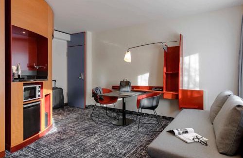 Alte Heide-Hirschau Hotel | Novotel Suites München Parkstadt Schwabing