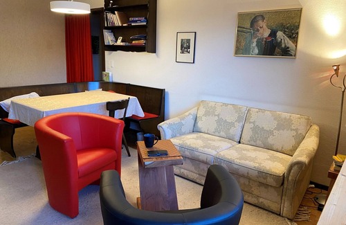 Saint-Luc Apartment | Outside : 3-room flat for 5 persons on the basement floor, balcony -Inside : 90 sqm, separate entran