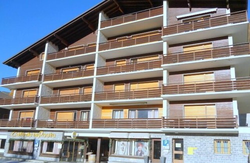 St. Luc Apartment | Outside : on the 3rd floor of a five-storey apartment house, lift, south balcony with beautiful view