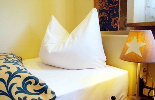 Neustadt an der Waldnaab Resort | Private room ∙ 1 bedroom ∙ 1 guest