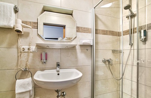 Neustadt an der Donau Resort | Private room ∙ 1 bedroom ∙ 2 guests