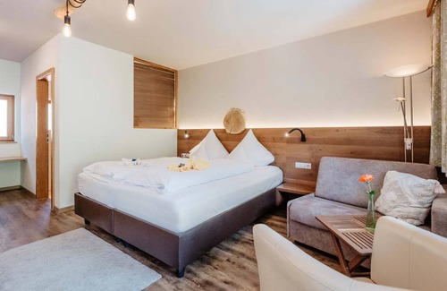 Mitterfirmiansreut Resort | Private room ∙ 2 guests