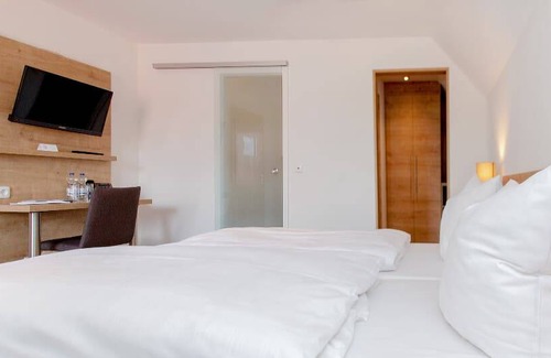 Sulzbach-Rosenberg Resort | Private room ∙ 2 guests
