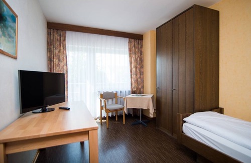Wolframs-Eschenbach Resort | Private room ∙ 1 bedroom ∙ 1 guest