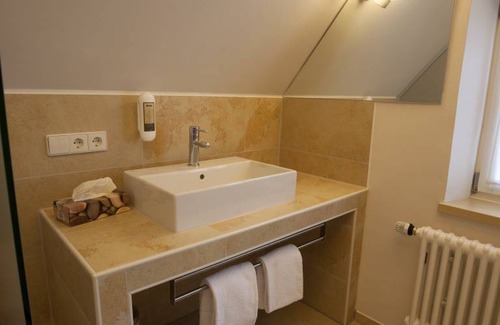 Noerdlingen Resort | Private room ∙ 1 bedroom ∙ 3 guests