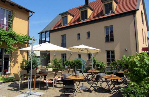 Sommerach Resort | Private room ∙ 1 bedroom ∙ 1 guest