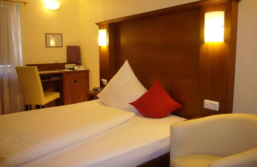 Weiden in der Oberpfalz Resort | Private room ∙ 1 bedroom ∙ 1 guest