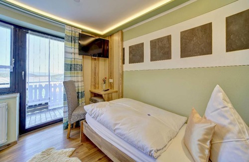 Achslach Resort | Private room ∙ 1 guest