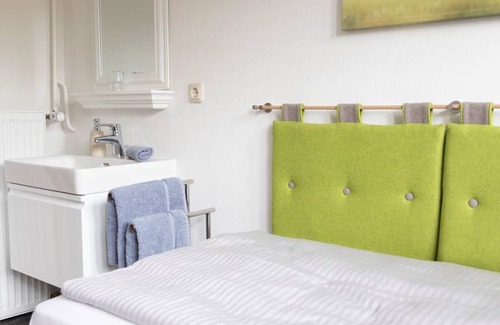 Bernau am Chiemsee Resort | Private room ∙ 1 guest