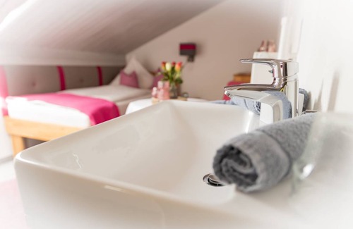Bernau am Chiemsee Resort | Private room ∙ 1 guest