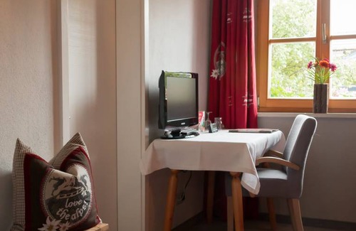 Bernau am Chiemsee Resort | Private room ∙ 1 guest