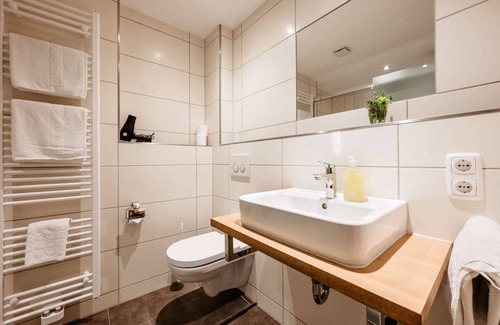 Regenstauf Resort | Private room ∙ 2 bedrooms ∙ 3 guests