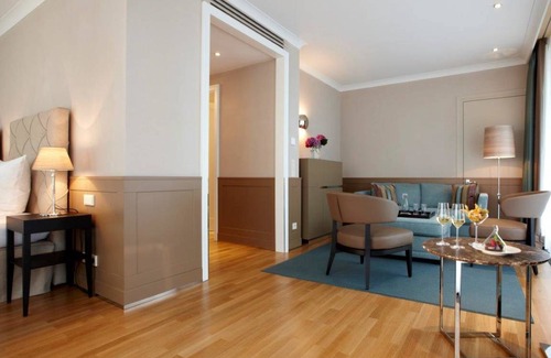 Bad Aibling Resort | Private room ∙ 3 guests