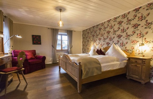 Frasdorf Resort | Private room ∙ 3 guests