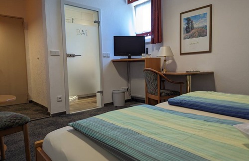 Vohenstrauss Resort | Private room ∙ 3 guests