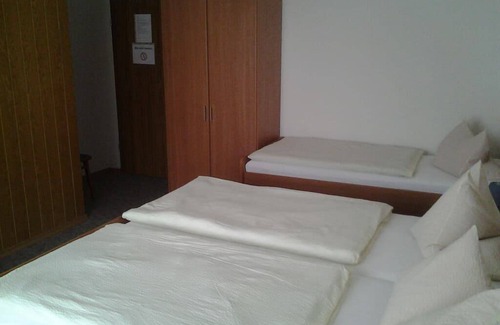 Hofkirchen Resort | Private room ∙ 3 guests