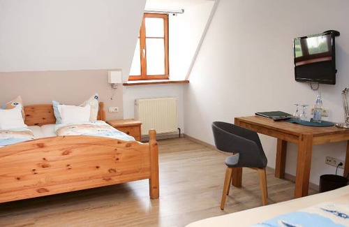 Freudenberg Resort | Private room ∙ 3 guests