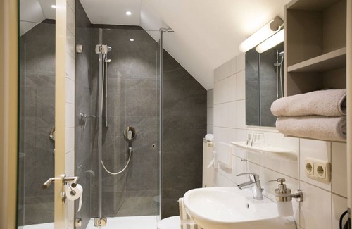 Prichsenstadt Resort | Private room ∙ 1 bedroom ∙ 2 guests