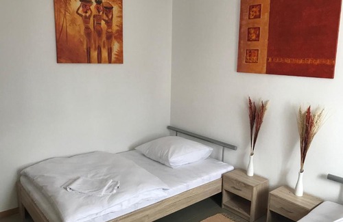 Innenstadt Hostel | Schöntal Apartment