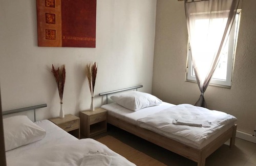 Innenstadt Hostel | Schöntal Apartment