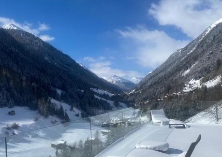 Kappl Apartment | Schooren des Alpes Luxury Penthouses & Apartments with SPA & Pools close Ischgl