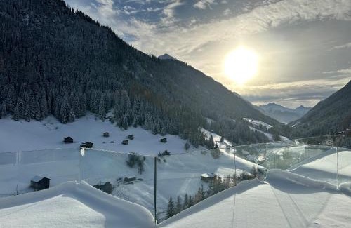 Kappl Apartment | Schooren des Alpes Luxury Penthouses & Apartments with SPA & Pools close Ischgl