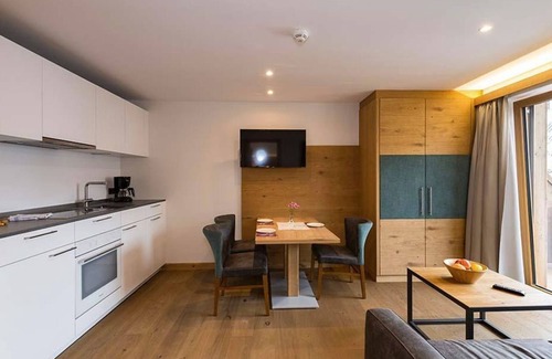 Seefeld Pedestrian Zone Apartment | Standard Plus Apartment - Tyrolean Wine Bar