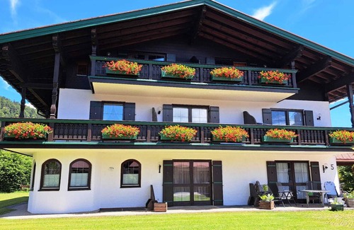 Reit im Winkl Apartment | Sturm vacation apartment with balcony, approx. 46 sqm