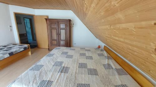 Eggolsheim Apartment | tAllhouse