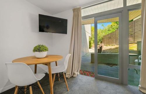 Queenstown Hotel | The Alps Studio