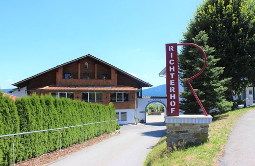 Kollnburg Apartment | Vacation apartment for 8 people - Bavarian Forest - incl. wellness