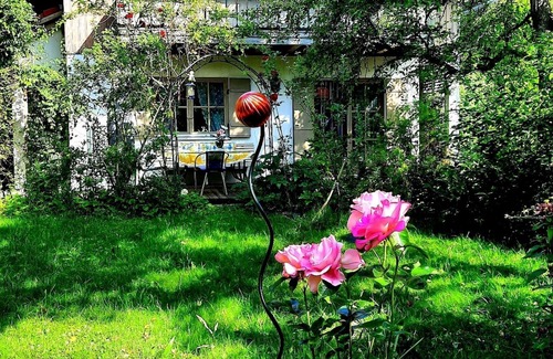 Grassau Apartment | Vacation home 126 sqm, for 2-8 persons, Swedish stove, balcony and large terrace. Garden