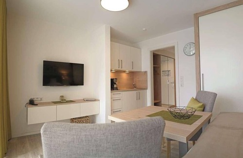Bad Fuessing Apartment | Vacation home with box-spring bed and south-facing balcony