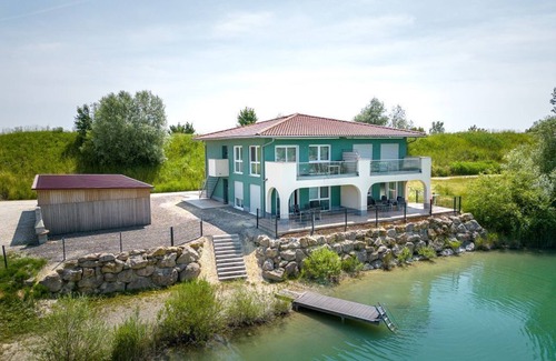 Leipheim Apartment | Wohnung F1 im Erdgeschoss Gemütlich im Mediterranen Stil Eingerichtet