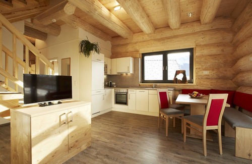 Ladis Ski Chalet | Wooden chalet with terrace