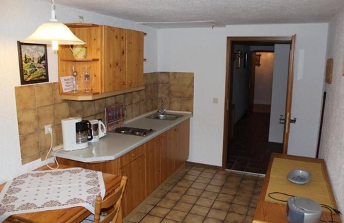 Birnbach Apartment | Zwei-Raum-Ferienwohnung 55qm, Dusche/WC, Extra-Schlafzimmer, Küche