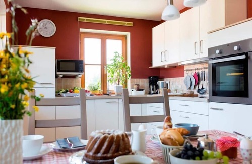 Blindau Apartment | Zwei-Raum-Ferienwohnung "Panoramablick", 70qm, 2. separate Schlafgelegenheit, 2 Balkone