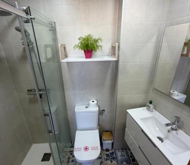Tudela Apartment | Ático BELLAVISTA -4 habitaciones dobles 2 baños completos y visita a bodega-