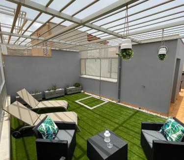 Sardina Apartment | ÁTICO "TURQUESA BEACH" CON PISCINA, TERRAZA y BARBACOA