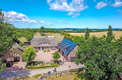 Alt Reddevitz Cottage | 02 Holiday apartment with lake view - Holiday apartments on the Reddevitzer Hövt
