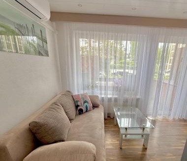 Friedrichshafen Apartment | #1 Ferienwohnung Hochparterre