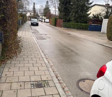 Munchen District House | 1 Privatzimmer möbliert gut ausgestattet und gute Anbindung Bus Bahn