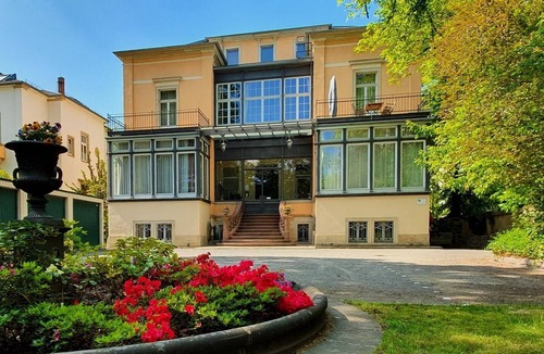 Suedvorstadt Apartment | 1-room apartment in Dresden-Südvorstadt, souterrain, twin beds, kitchenette, sho