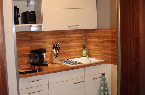 Schoenwald Apartment | 1-room apartment with large balcony, sauna + swimming pool in the house