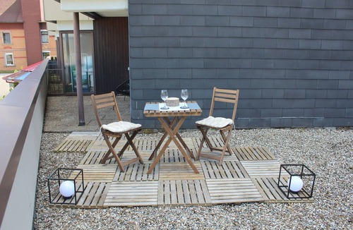 Schoenwald Apartment | 1-room apartment with large balcony, sauna + swimming pool in the house