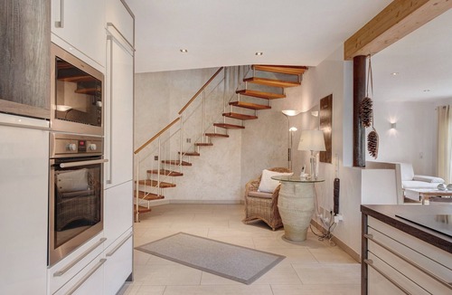Furtwangen Apartment | 1 Terrace Suite Apartment with Valley View, Private Terrace, Shared Sauna and Wi-Fi