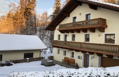 Neureichenau Apartment | 100 m² Apartment ∙ 2 bedrooms ∙ 4 guests